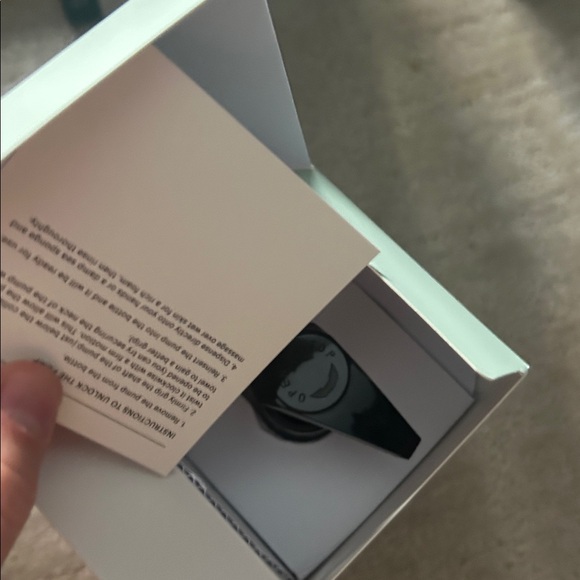 NIB SALT & STONE | Bergamot & Hinoki Body Wash with Niacinamide + Probiotic … - Picture 8 of 8